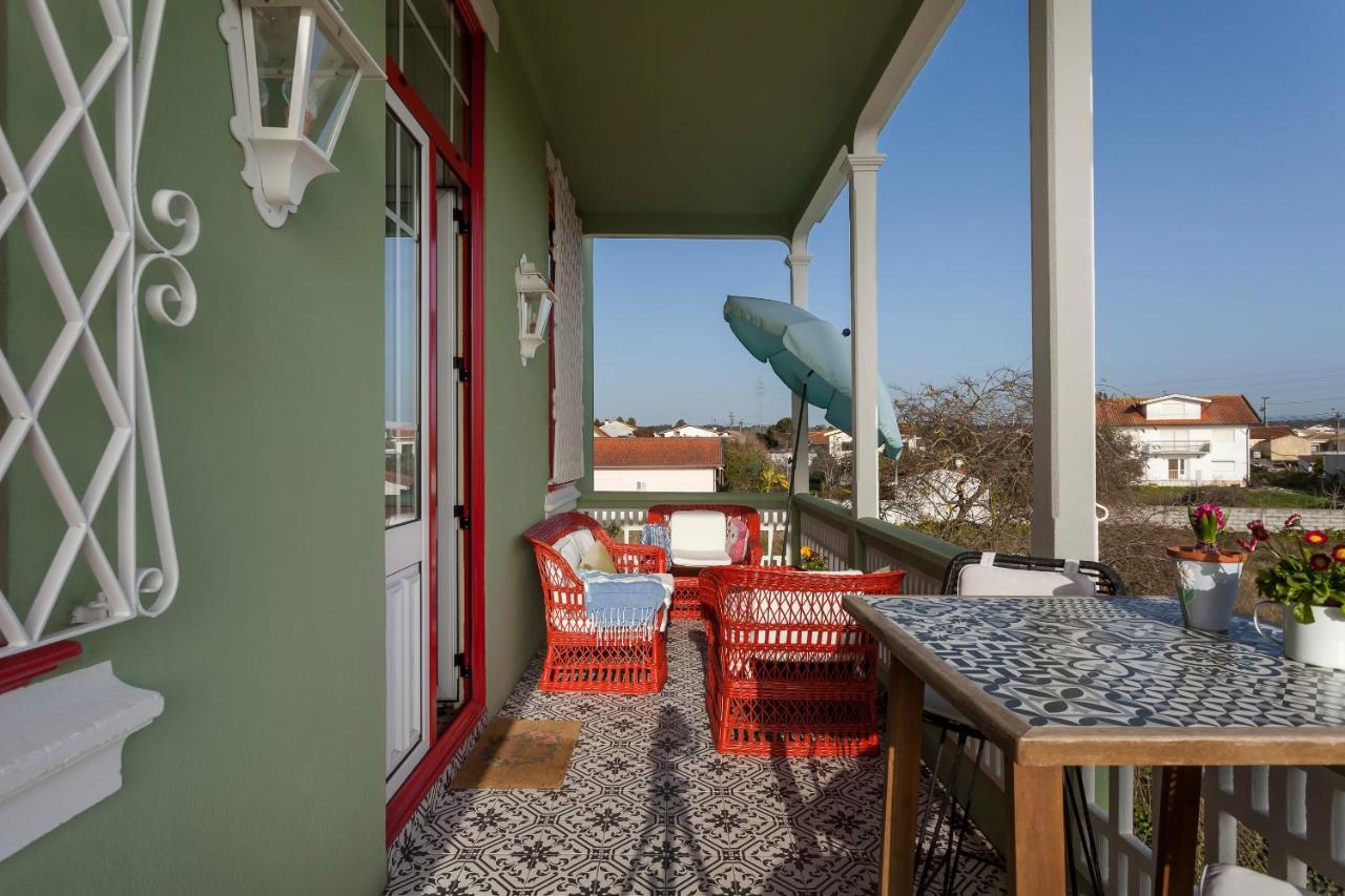 Vintage Balcony Guesthouse Ovar Exterior photo
