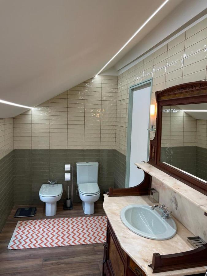 Vintage Balcony Guesthouse Ovar Exterior photo