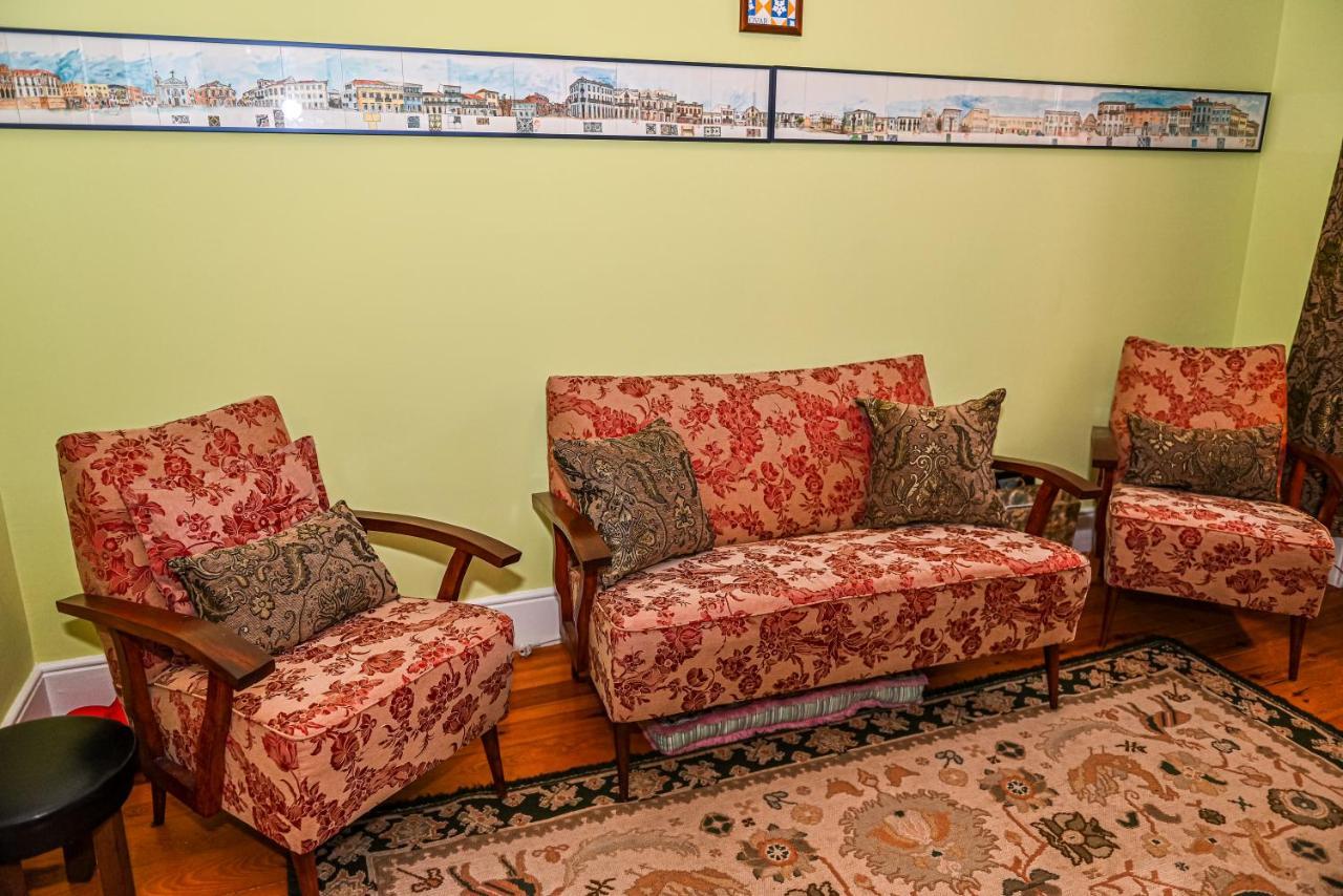 Vintage Balcony Guesthouse Ovar Exterior photo